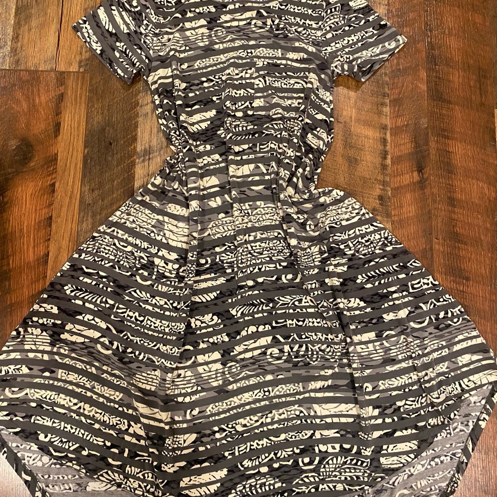 LuLaRoe gray and Cream stripe floral Carly Dress size XXS